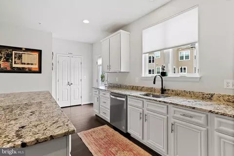 8011 Clovis Way, Hanover, MD 21076 photo 4