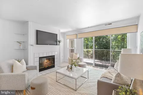 3553 Floating Leaf Ln #D202, Laurel, MD 20724 photo 5