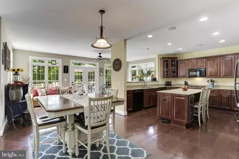8936 Sahalee Ct, Pasadena, MD 21122 photo 28