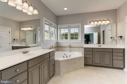 8936 Sahalee Ct, Pasadena, MD 21122 photo 47