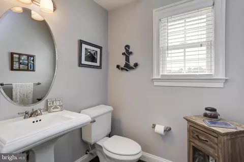 8936 Sahalee Ct, Pasadena, MD 21122 photo 27