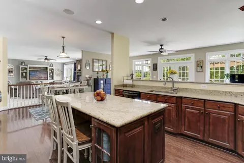 8936 Sahalee Ct, Pasadena, MD 21122 photo 34