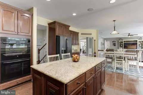 8936 Sahalee Ct, Pasadena, MD 21122 photo 35