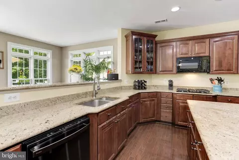 8936 Sahalee Ct, Pasadena, MD 21122 photo 33