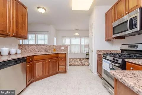1011 Samantha Ln #301, Odenton, MD 21113