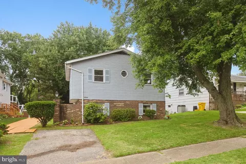 8598 Main Ave, Pasadena, MD 21122 photo 2