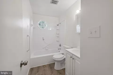 8598 Main Ave, Pasadena, MD 21122 photo 16