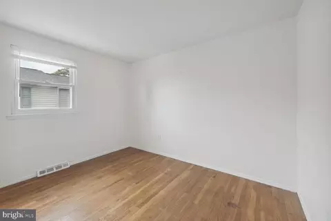 8598 Main Ave, Pasadena, MD 21122 photo 10