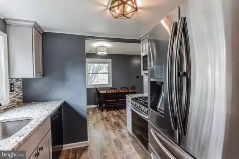 131 Shellcove Rd, Pasadena, MD 21122 photo 9