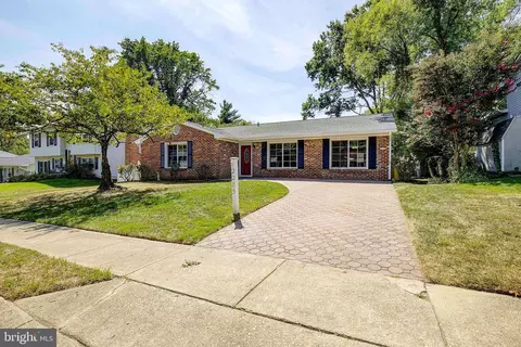 2285 Four Seasons Dr, Gambrills, MD 21054