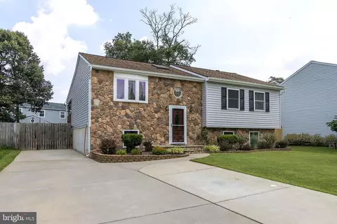 136 Red Fox Cir, Glen Burnie, MD 21061