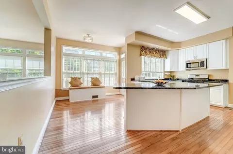 2905 Falling Leaf Ct, Crofton, MD 21114 photo 14