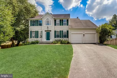 2905 Falling Leaf Ct, Crofton, MD 21114 photo 2