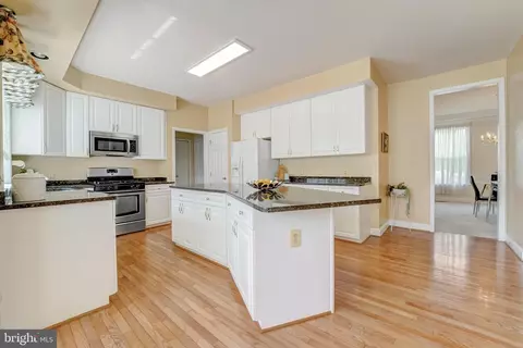 2905 Falling Leaf Ct, Crofton, MD 21114 photo 15