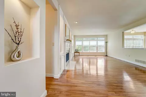 2905 Falling Leaf Ct, Crofton, MD 21114 photo 11