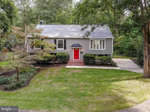 1601 Edgerton Pl, Crofton, MD 21114