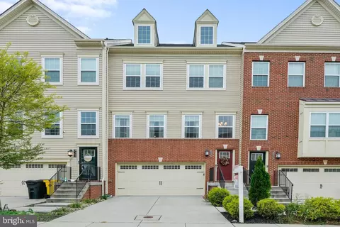 8328 Daydream Cres, Pasadena, MD 21122