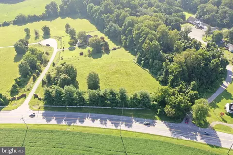 1 Solitude Ct, Lothian, MD 20711 photo 3