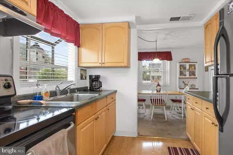 8541 Neptune Dr, Pasadena, MD 21122 photo 8