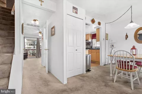 8541 Neptune Dr, Pasadena, MD 21122 photo 9