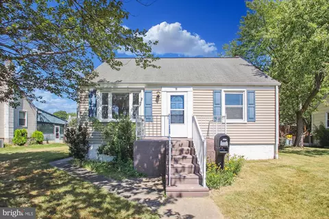 8 Chester Cir, Glen Burnie, MD 21060