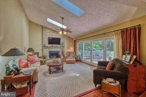 9186 Rolling Meadow Run, Pasadena, MD 21122 photo 18