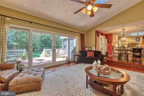9186 Rolling Meadow Run, Pasadena, MD 21122 photo 17