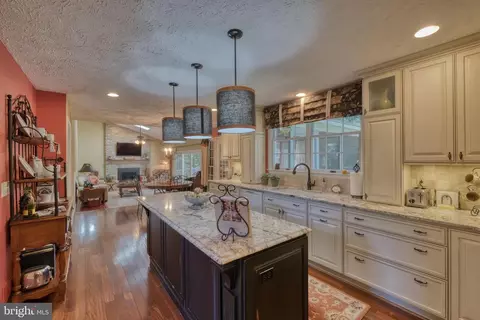 9186 Rolling Meadow Run, Pasadena, MD 21122 photo 6
