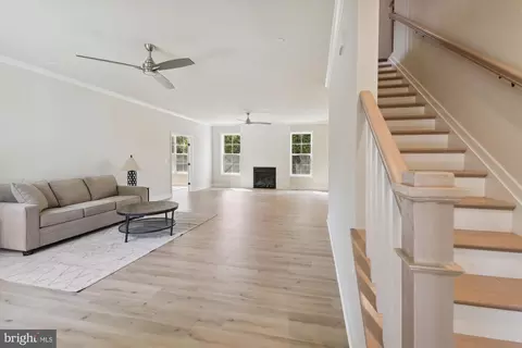 3325 Shomette Ln, Edgewater, MD 21037 photo 10