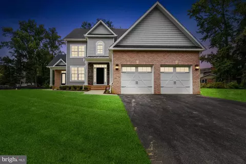 3325 Shomette Ln, Edgewater, MD 21037