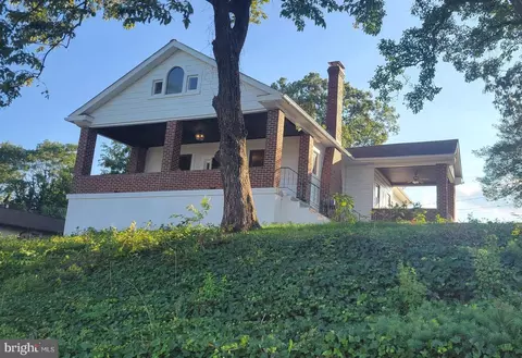 17 Charles Rd, Linthicum Heights, MD 21090