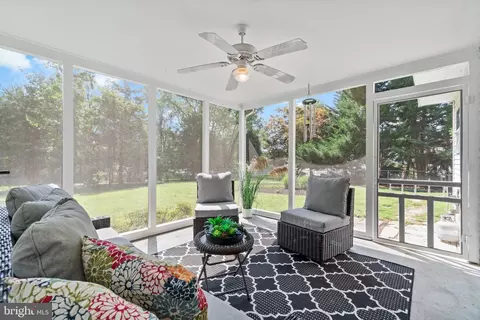 503 Duvall Ln, Annapolis, MD 21403