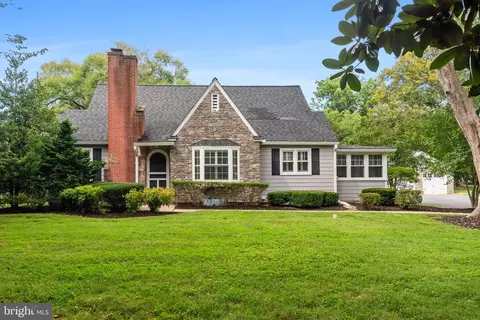 1606 Saint Margarets Rd, Annapolis, MD 21409