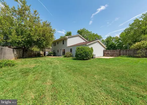 1710 Denton Ct, Crofton, MD 21114 photo 2