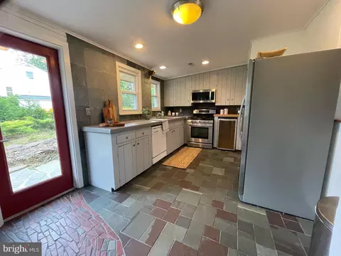 1642 Cliff Dr, Edgewater, MD 21037 photo 7