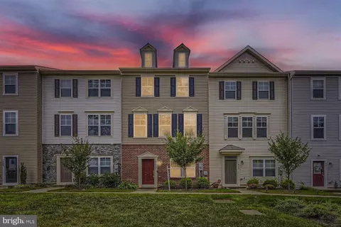 7807 Five Oaks Ct, Glen Burnie, MD 21061
