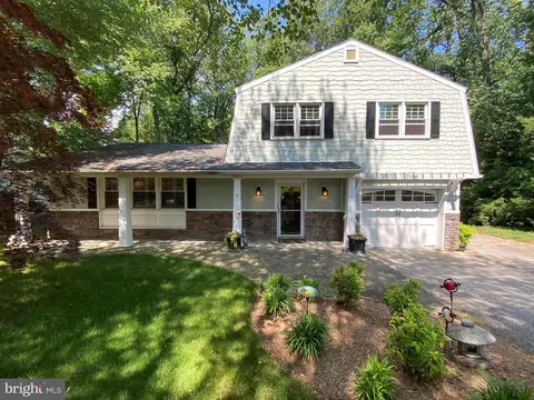 1130 Mainsail Dr, Annapolis, MD 21403