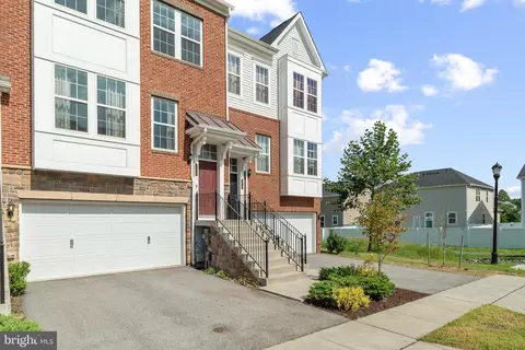 8028 Clovis Way, Hanover, MD 21076 photo 3
