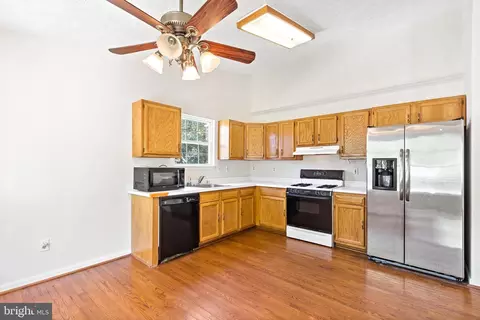 983 10th St, Pasadena, MD 21122 photo 6