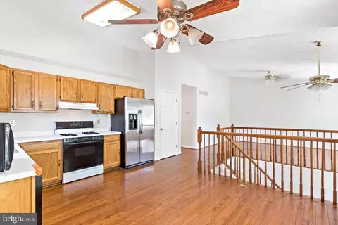 983 10th St, Pasadena, MD 21122 photo 7