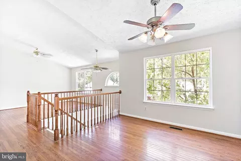 983 10th St, Pasadena, MD 21122 photo 12