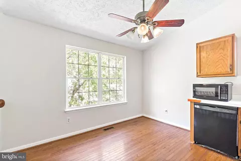 983 10th St, Pasadena, MD 21122 photo 10