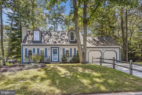 633 Dunberry Dr, Arnold, MD 21012