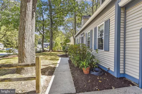 633 Dunberry Dr, Arnold, MD 21012 photo 2