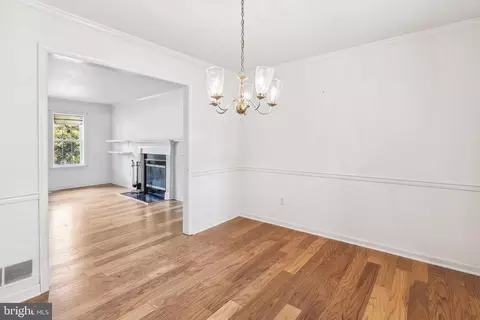 633 Dunberry Dr, Arnold, MD 21012 photo 10