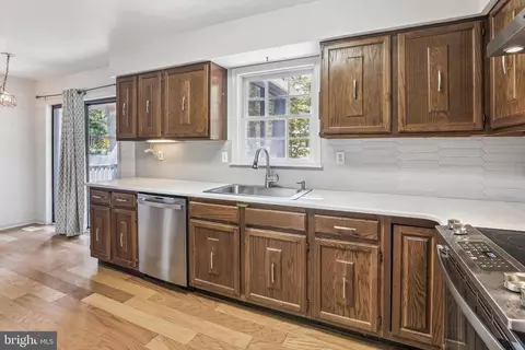633 Dunberry Dr, Arnold, MD 21012 photo 20