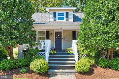 47 Amos Garrett Blvd, Annapolis, MD 21401