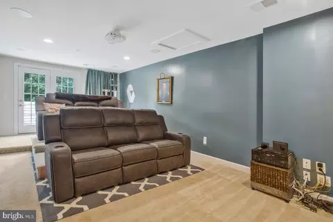 2525 Rolling Forest Dr, Hanover, MD 21076 photo 34