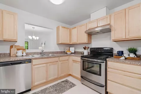 2900 Shipmaster Way #203, Annapolis, MD 21401