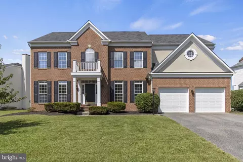 8238 Hortonia Point Dr, Millersville, MD 21108